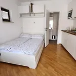 Old Town Apartman